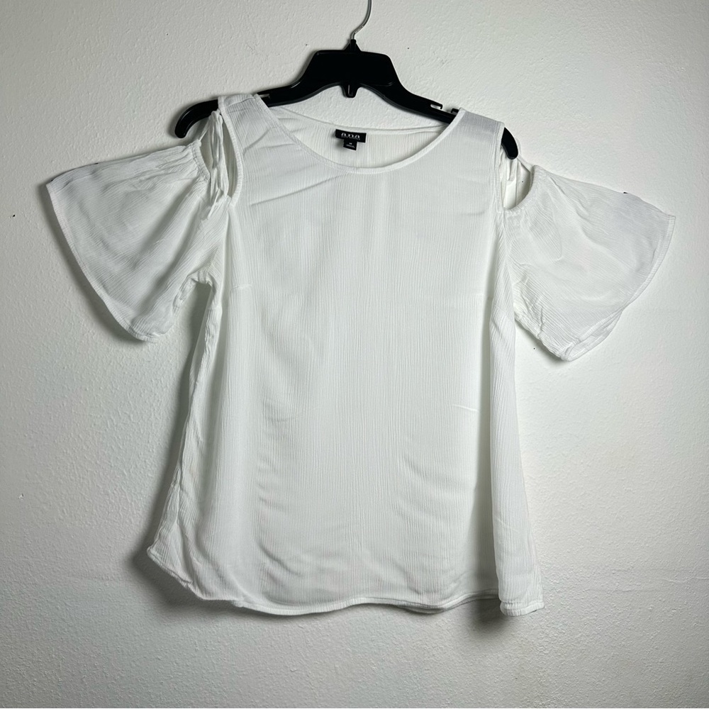 a.n.a Women's White Cold Shoulder Crew Neck Short White Tie Sleeve Blouse - Picture 2 of 10